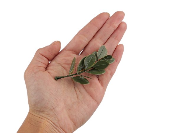 Umělá mini větvička buxus k aranžování a tvorbě voniček