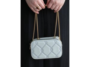 Dámská kabelka prošívaná crossbody 18x11 cm