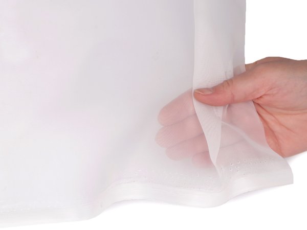 Záclona / voál hladký šíře 300 cm