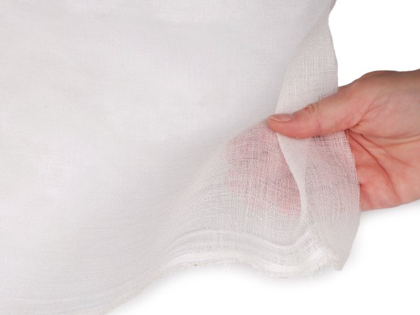 Záclona / voál se strukturou připomínající len šíře 280 cm
