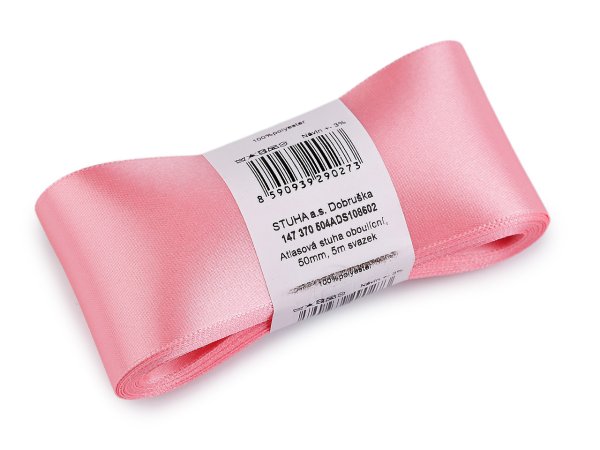 Atlasová stuha oboulící svazky po 5 m šíře 50 mm