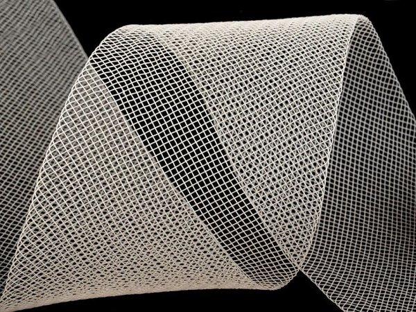 Modistická krinolína na vyztužení šatů a výrobu fascinátorů šíře 45 mm