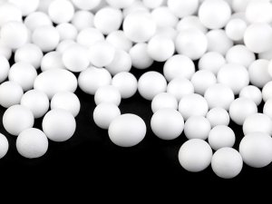 Výplň - polystyrenové kuličky Ø5-10 mm k výrobě dekorací