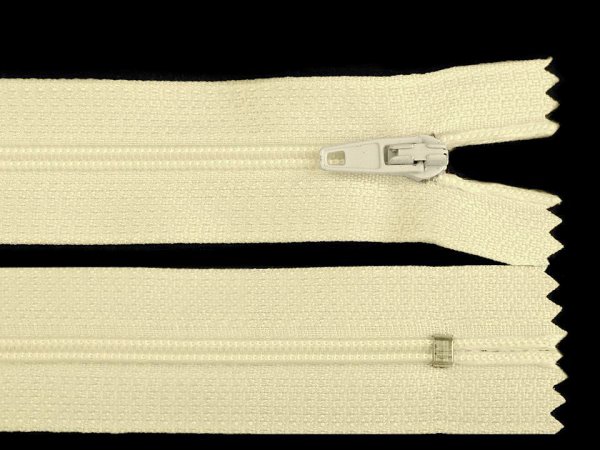 Spirálový zip No 3 délka 16 cm autolock