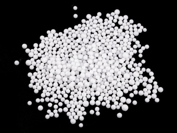 Výplň - polystyrenové kuličky do sedacích vaků Ø3-5 mm 6 litrů