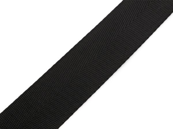 Hladký popruh s leskem šíře 32 mm