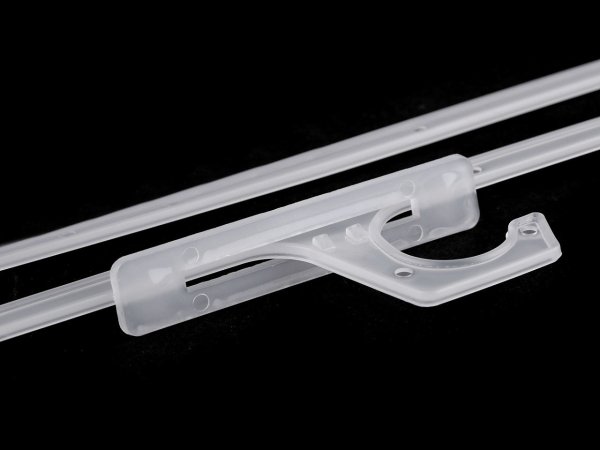 Plastové ramínko průvlek 20 cm