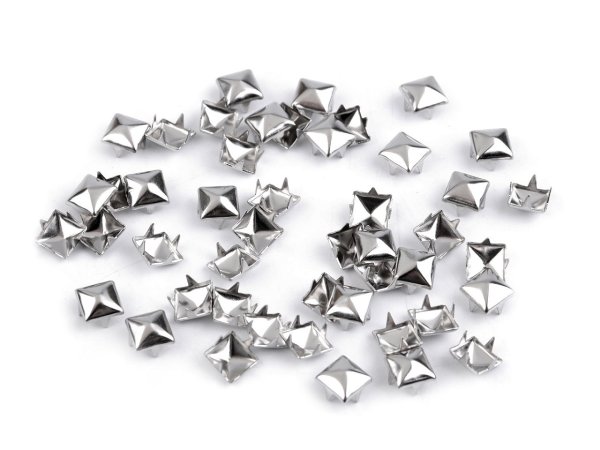 Cvočky na oblečení z nerezové oceli 7x7 mm pyramida